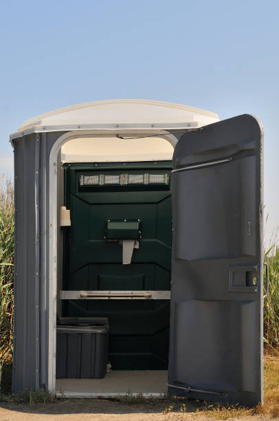 Best Affordable porta potty rental  in Menomonee Falls, WI